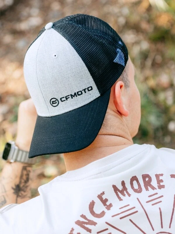 CFMOTO šiltovka čierno-sivá