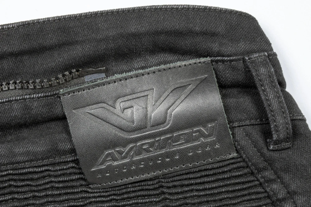 AYRTON 505 Black Lady jeansy štandard (dĺžka 32)