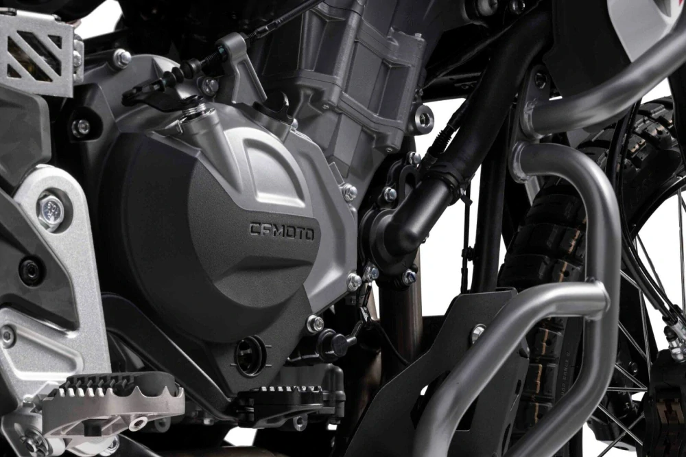 450MT Bočné kryty motora