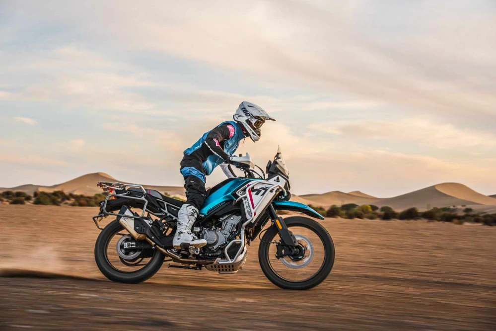 CFMOTO 450MT-R