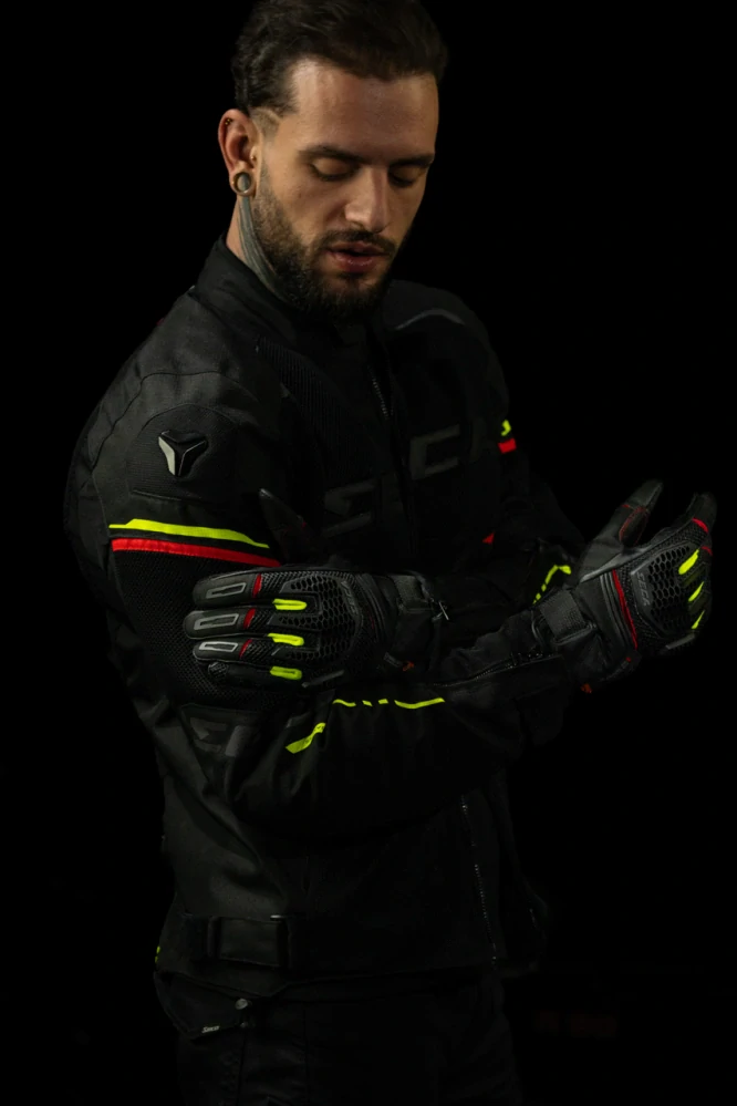 SECA Gravel Black/ Red/ Yellow 