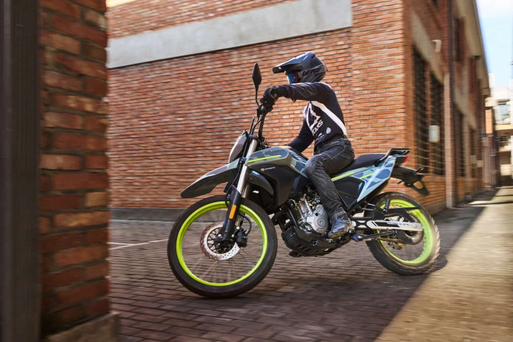 CFMOTO 250Dual